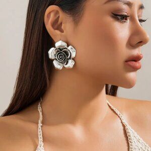NEW Karli Boldly Romantic Silver Rose Flower Statement Earrings